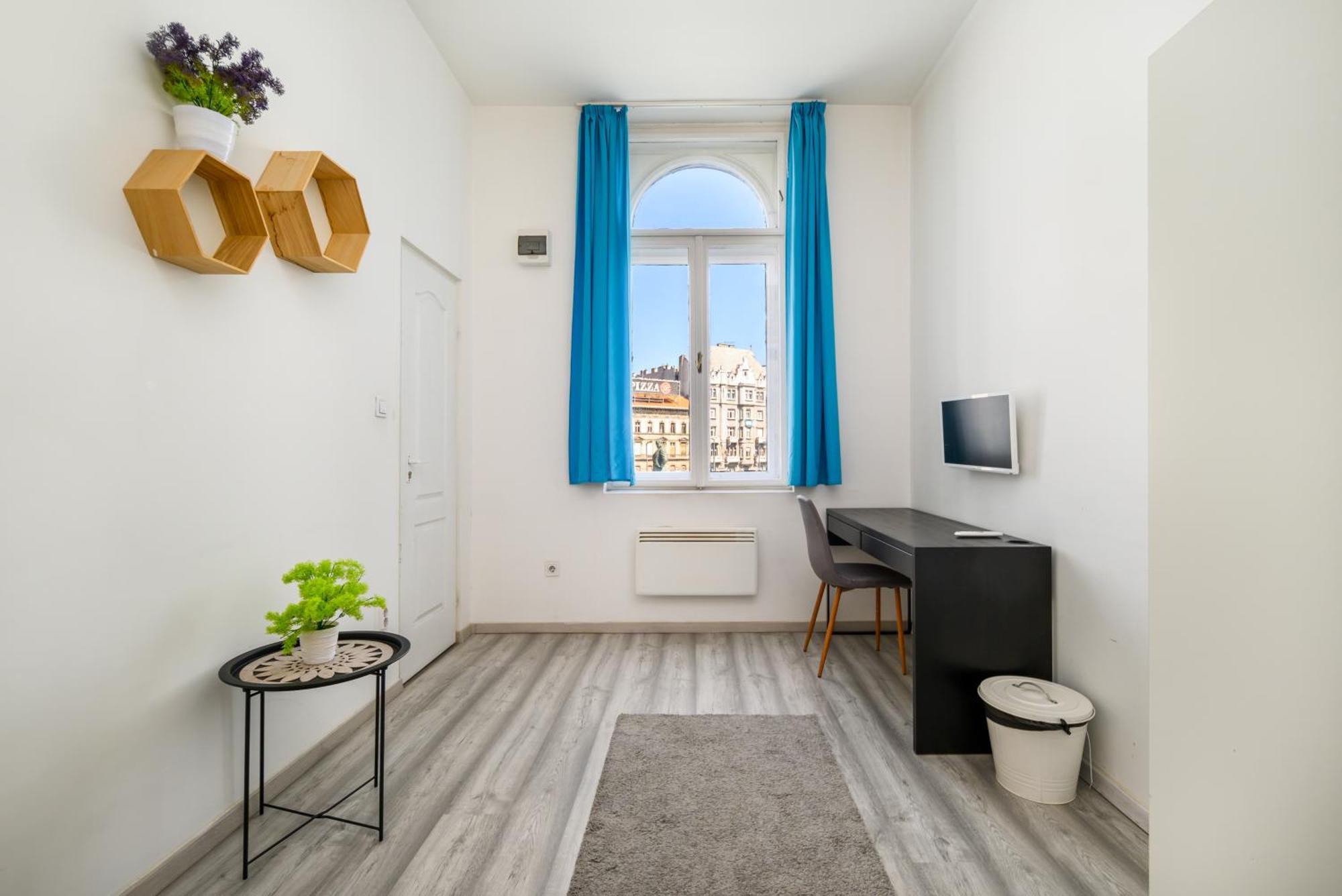 5 Bedrooms Keleti-home Boedapest